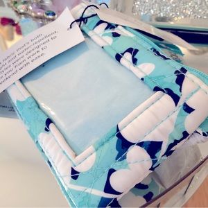 Very pretty ID small wallet case great for travel